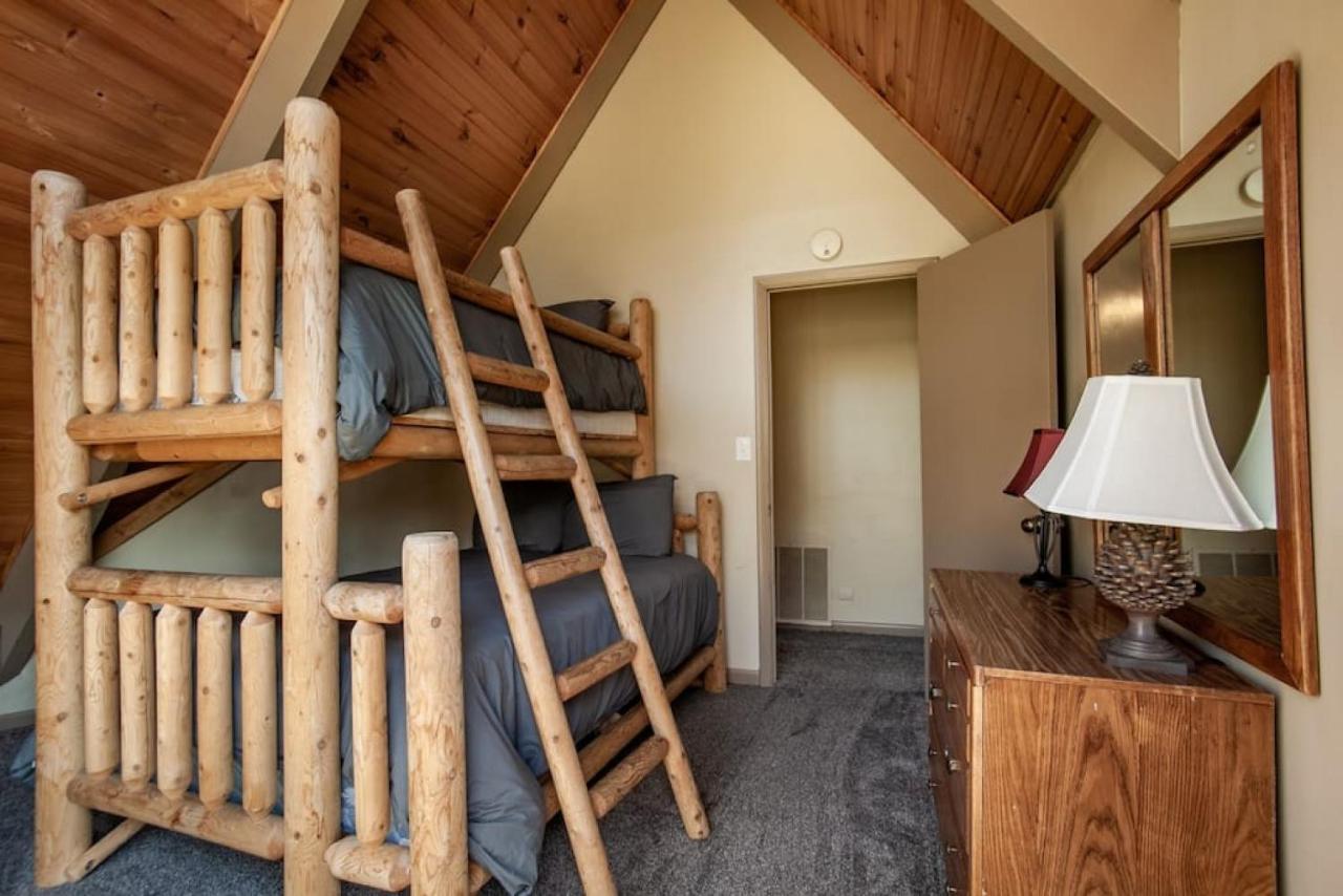 Bear View Chalet With Hot Tub And Near Ober Гатлінбург Екстер'єр фото